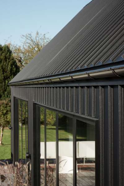 Steel profile solution for home in an excellent location, 